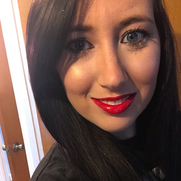 Meet your Posher, Amber - Picture 1 of 1